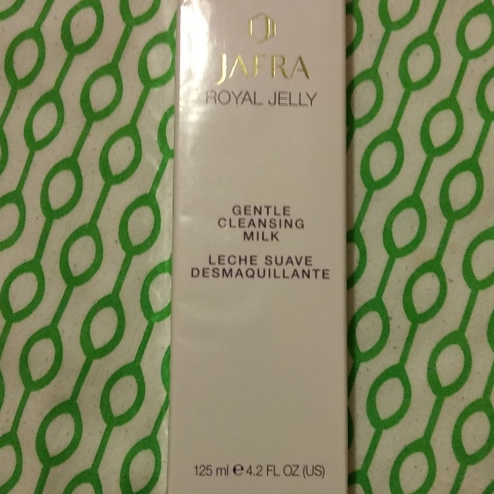 Gentle  cleansing milk